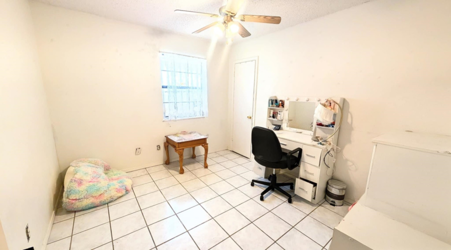 105 Tamarack Lp, Laredo, Texas 78045, 3 Bedrooms Bedrooms, 5 Rooms Rooms,2 BathroomsBathrooms,Residential,For Sale,105 Tamarack Lp,20260716