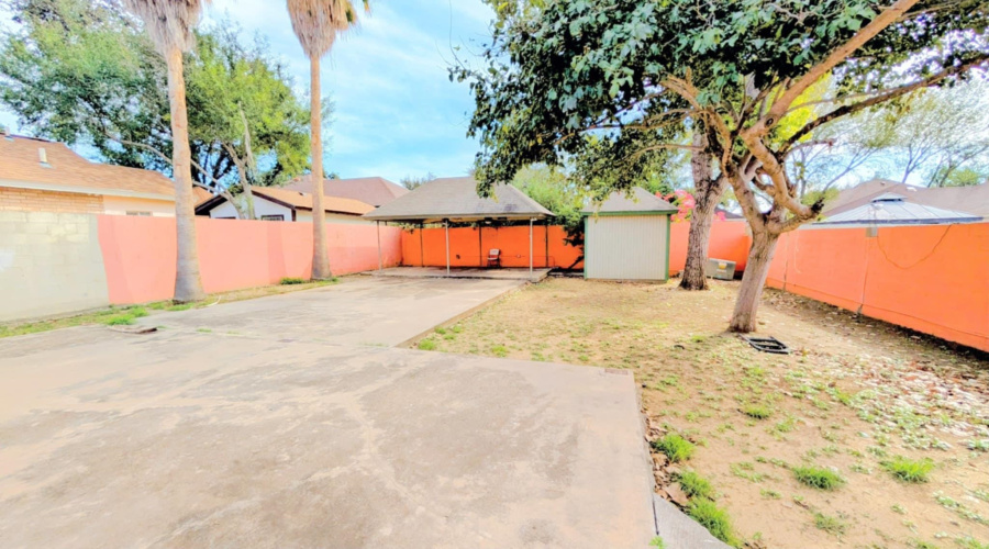 105 Tamarack Lp, Laredo, Texas 78045, 3 Bedrooms Bedrooms, 5 Rooms Rooms,2 BathroomsBathrooms,Residential,For Sale,105 Tamarack Lp,20260716