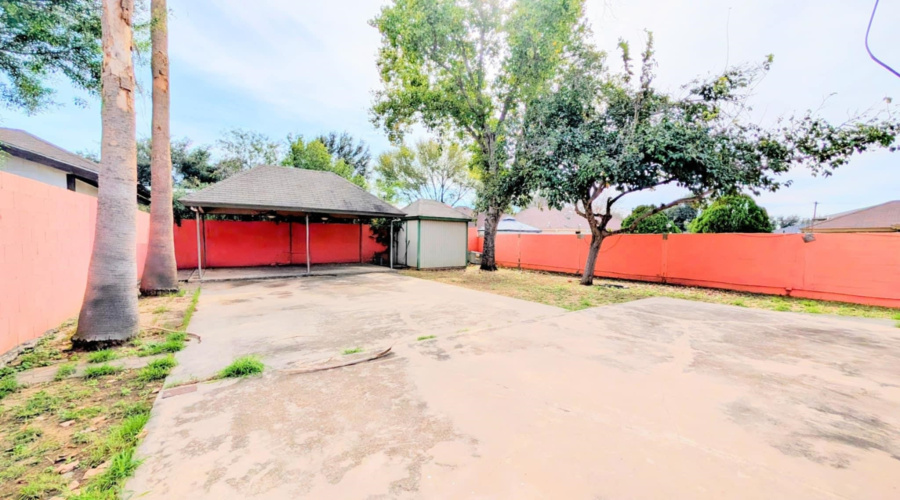 105 Tamarack Lp, Laredo, Texas 78045, 3 Bedrooms Bedrooms, 5 Rooms Rooms,2 BathroomsBathrooms,Residential,For Sale,105 Tamarack Lp,20260716