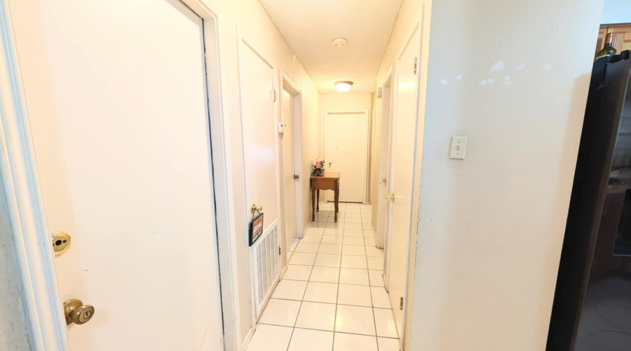 105 Tamarack Lp, Laredo, Texas 78045, 3 Bedrooms Bedrooms, 5 Rooms Rooms,2 BathroomsBathrooms,Residential,For Sale,105 Tamarack Lp,20260716