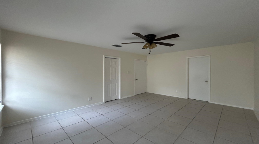 344 Dakota St S, Laredo, Texas 78041, 3 Bedrooms Bedrooms, 5 Rooms Rooms,2 BathroomsBathrooms,Residential,For Rent,344 Dakota St S,20260718