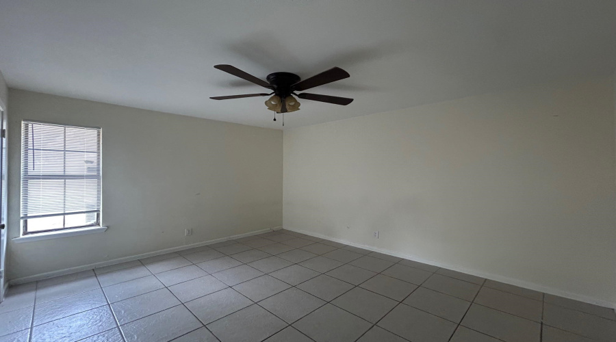 344 Dakota St S, Laredo, Texas 78041, 3 Bedrooms Bedrooms, 5 Rooms Rooms,2 BathroomsBathrooms,Residential,For Rent,344 Dakota St S,20260718