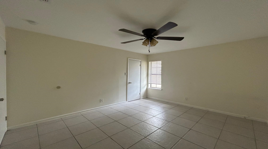 344 Dakota St S, Laredo, Texas 78041, 3 Bedrooms Bedrooms, 5 Rooms Rooms,2 BathroomsBathrooms,Residential,For Rent,344 Dakota St S,20260718