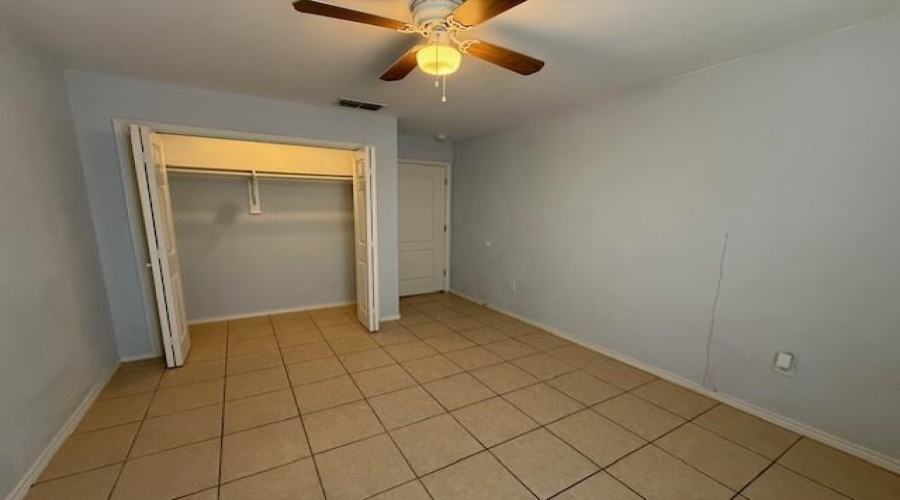 811 Bartolome Ln, Laredo, Texas 78043-5184, 3 Bedrooms Bedrooms, 5 Rooms Rooms,2 BathroomsBathrooms,Residential,For Rent,811 Bartolome Ln,20260719