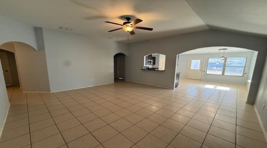 811 Bartolome Ln, Laredo, Texas 78043-5184, 3 Bedrooms Bedrooms, 5 Rooms Rooms,2 BathroomsBathrooms,Residential,For Rent,811 Bartolome Ln,20260719