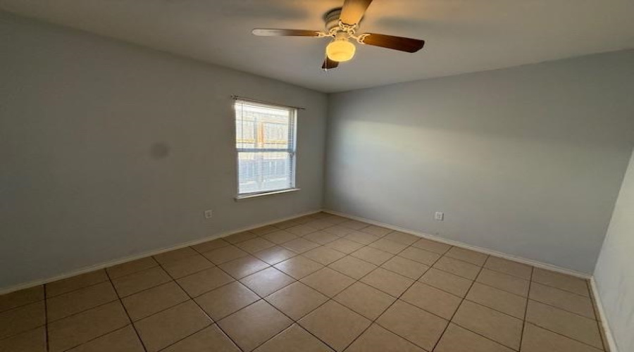 811 Bartolome Ln, Laredo, Texas 78043-5184, 3 Bedrooms Bedrooms, 5 Rooms Rooms,2 BathroomsBathrooms,Residential,For Rent,811 Bartolome Ln,20260719
