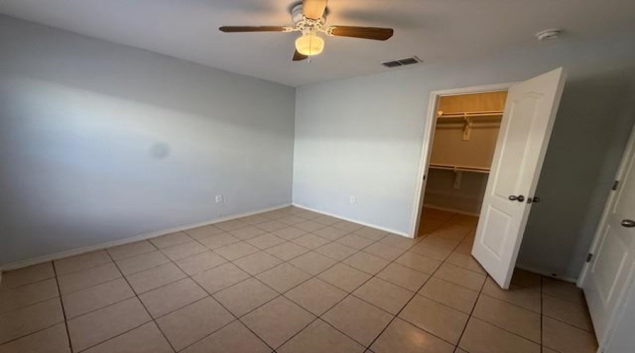 811 Bartolome Ln, Laredo, Texas 78043-5184, 3 Bedrooms Bedrooms, 5 Rooms Rooms,2 BathroomsBathrooms,Residential,For Rent,811 Bartolome Ln,20260719