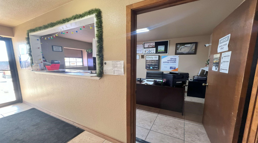 1205 TX State Hwy 16, Zapata, Texas 78076, 1 Bedroom Bedrooms, ,2 BathroomsBathrooms,Commercial/industrial,For Sale,1205 TX State Hwy 16,20260725