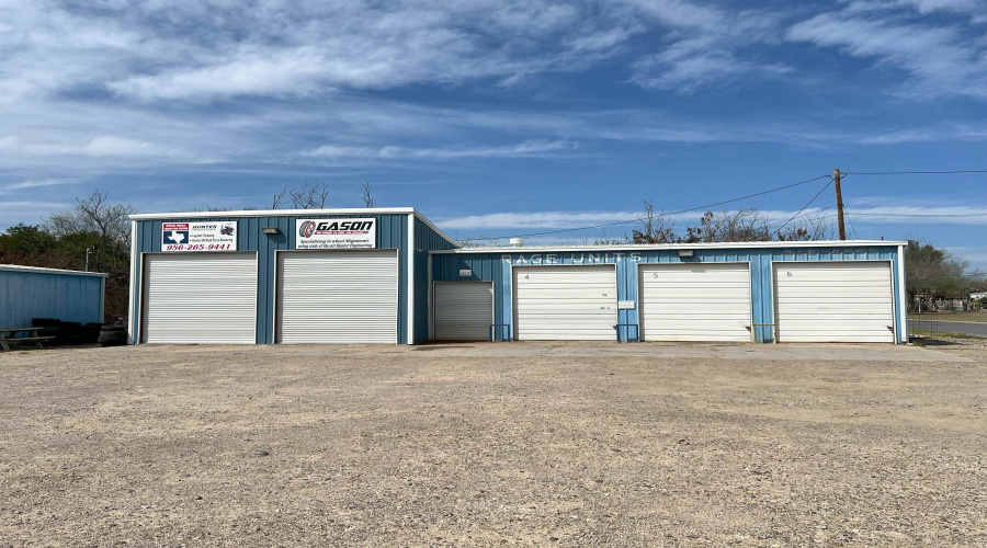 1205 TX State Hwy 16, Zapata, Texas 78076, 1 Bedroom Bedrooms, ,2 BathroomsBathrooms,Commercial/industrial,For Sale,1205 TX State Hwy 16,20260725