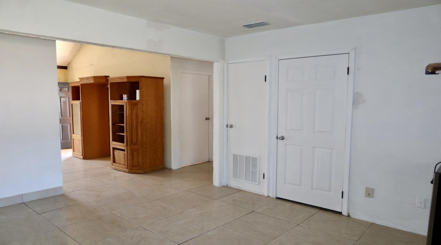 4544 La Cienega Ln, Laredo, Texas 78046, 4 Bedrooms Bedrooms, 6 Rooms Rooms,2 BathroomsBathrooms,Residential,For Rent,4544 La Cienega Ln,20260721