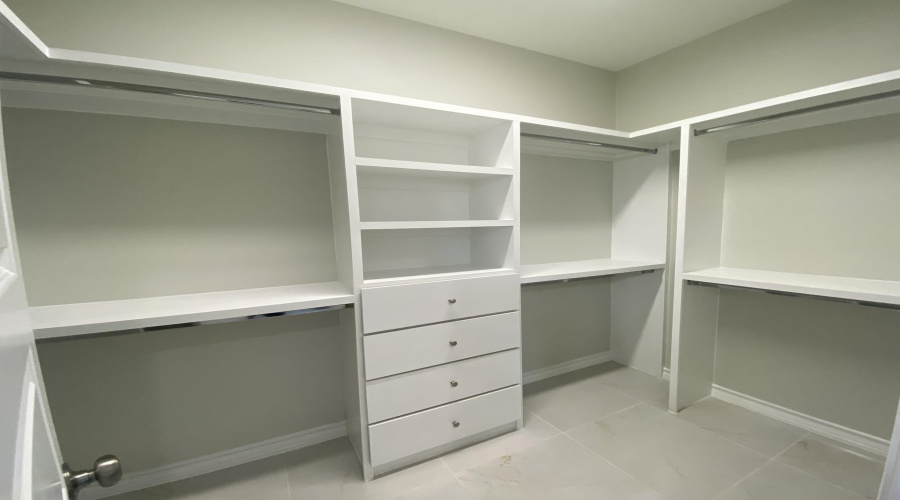 1429 Los Estribos Dr., LAREDO, Texas 78040, 3 Bedrooms Bedrooms, 4 Rooms Rooms,2 BathroomsBathrooms,Residential,For Sale,1429 Los Estribos Dr.,20260723