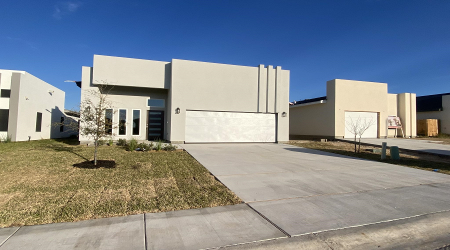 1429 Los Estribos Dr., LAREDO, Texas 78040, 3 Bedrooms Bedrooms, 4 Rooms Rooms,2 BathroomsBathrooms,Residential,For Sale,1429 Los Estribos Dr.,20260723