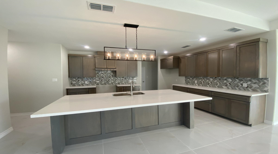 1429 Los Estribos Dr., LAREDO, Texas 78040, 3 Bedrooms Bedrooms, 4 Rooms Rooms,2 BathroomsBathrooms,Residential,For Sale,1429 Los Estribos Dr.,20260723