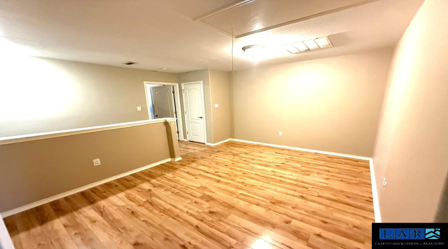 9310 Albany Dr, Laredo, Texas 78045-0000, 3 Bedrooms Bedrooms, 6 Rooms Rooms,2 BathroomsBathrooms,Residential,For Rent,9310 Albany Dr,20260724