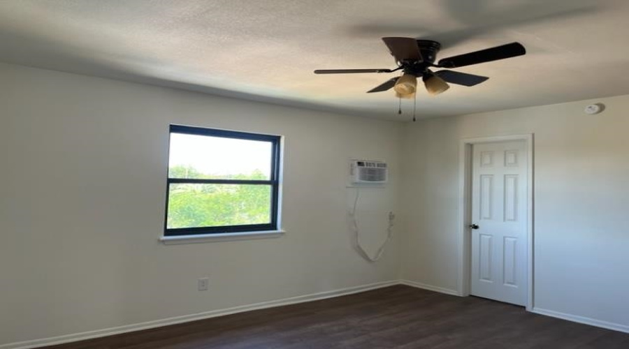 3114 Rosario St, LAREDO, Texas 78043, 1 Bedroom Bedrooms, 2 Rooms Rooms,1 BathroomBathrooms,Residential,For Rent,3114 Rosario St,20260726