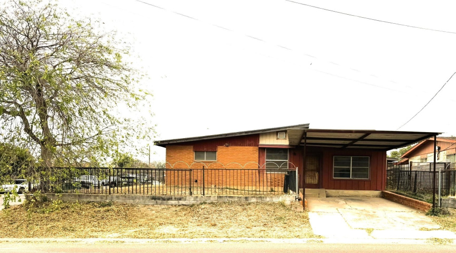 2119 Chacon St, Laredo, Texas 78043, 3 Bedrooms Bedrooms, 6 Rooms Rooms,2 BathroomsBathrooms,Residential,For Sale,2119 Chacon St,20260729