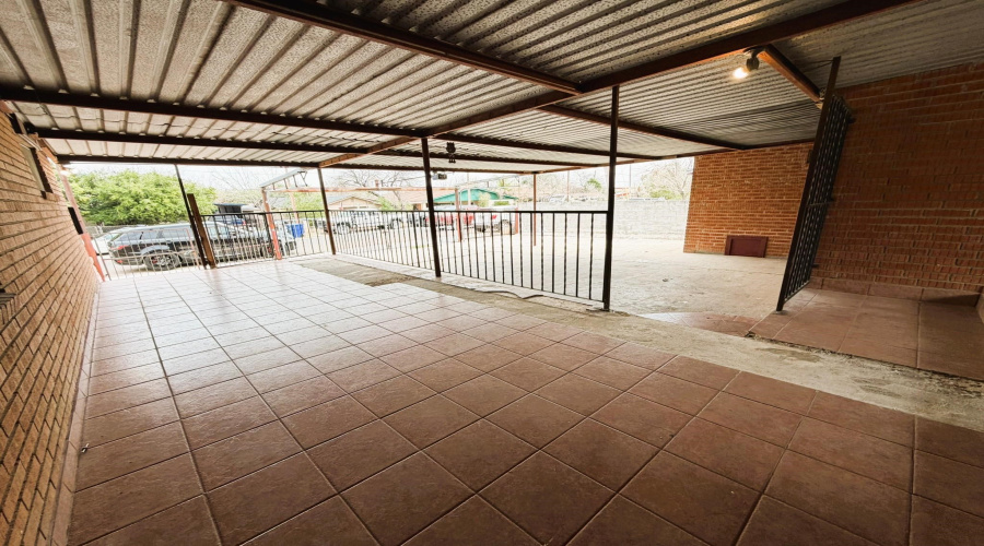 2119 Chacon St, Laredo, Texas 78043, 3 Bedrooms Bedrooms, 6 Rooms Rooms,2 BathroomsBathrooms,Residential,For Sale,2119 Chacon St,20260729