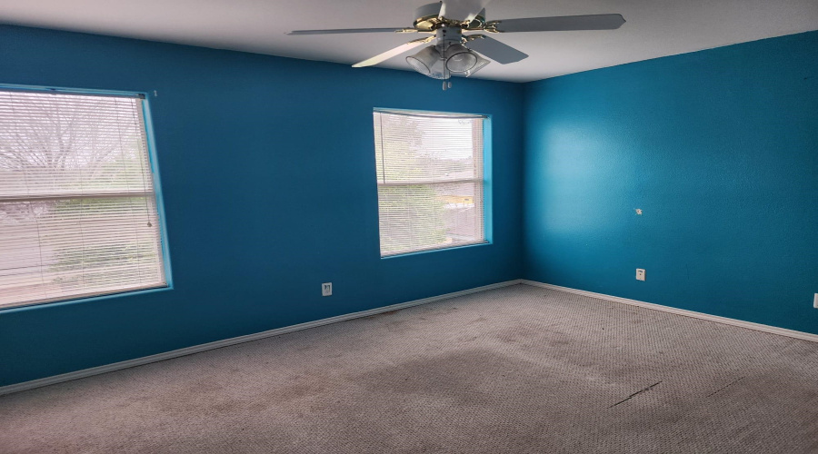 1604 Denmark Ln, Laredo, Texas 78045, 4 Bedrooms Bedrooms, 6 Rooms Rooms,2 BathroomsBathrooms,Residential,For Sale,1604 Denmark Ln,20260730