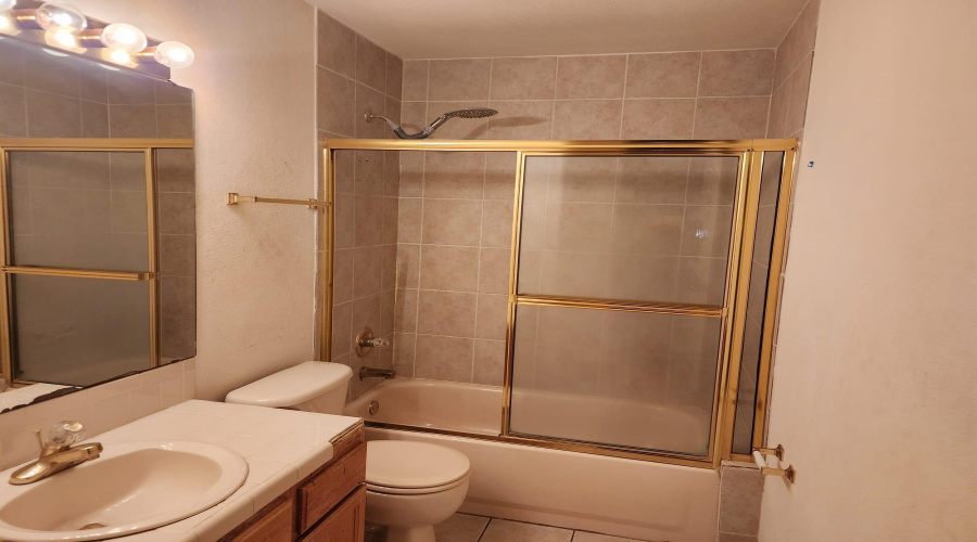 1604 Denmark Ln, Laredo, Texas 78045, 4 Bedrooms Bedrooms, 6 Rooms Rooms,2 BathroomsBathrooms,Residential,For Sale,1604 Denmark Ln,20260730