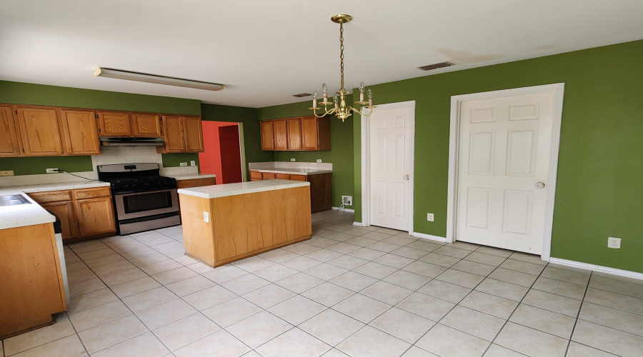 1604 Denmark Ln, Laredo, Texas 78045, 4 Bedrooms Bedrooms, 6 Rooms Rooms,2 BathroomsBathrooms,Residential,For Sale,1604 Denmark Ln,20260730