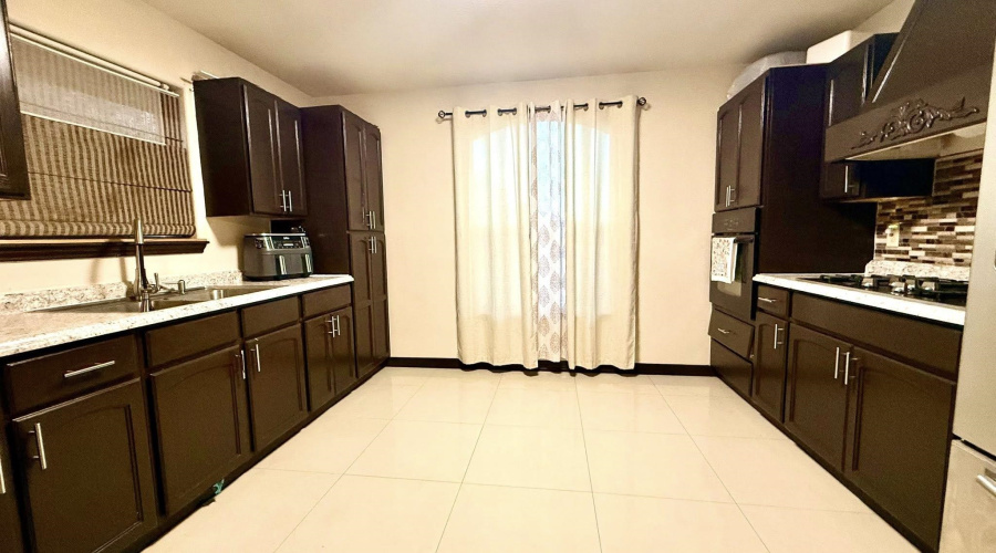 3519 Aguanieve Dr., Laredo, Texas 78046, 4 Bedrooms Bedrooms, 7 Rooms Rooms,2 BathroomsBathrooms,Residential,For Sale,3519 Aguanieve Dr.,20260731