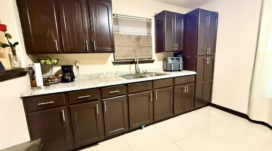 3519 Aguanieve Dr., Laredo, Texas 78046, 4 Bedrooms Bedrooms, 7 Rooms Rooms,2 BathroomsBathrooms,Residential,For Sale,3519 Aguanieve Dr.,20260731