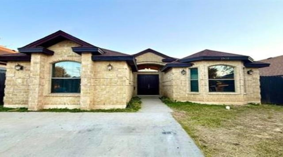 3519 Aguanieve Dr., Laredo, Texas 78046, 4 Bedrooms Bedrooms, 7 Rooms Rooms,2 BathroomsBathrooms,Residential,For Sale,3519 Aguanieve Dr.,20260731