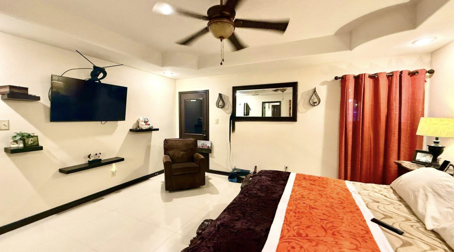 3519 Aguanieve Dr., Laredo, Texas 78046, 4 Bedrooms Bedrooms, 7 Rooms Rooms,2 BathroomsBathrooms,Residential,For Sale,3519 Aguanieve Dr.,20260731