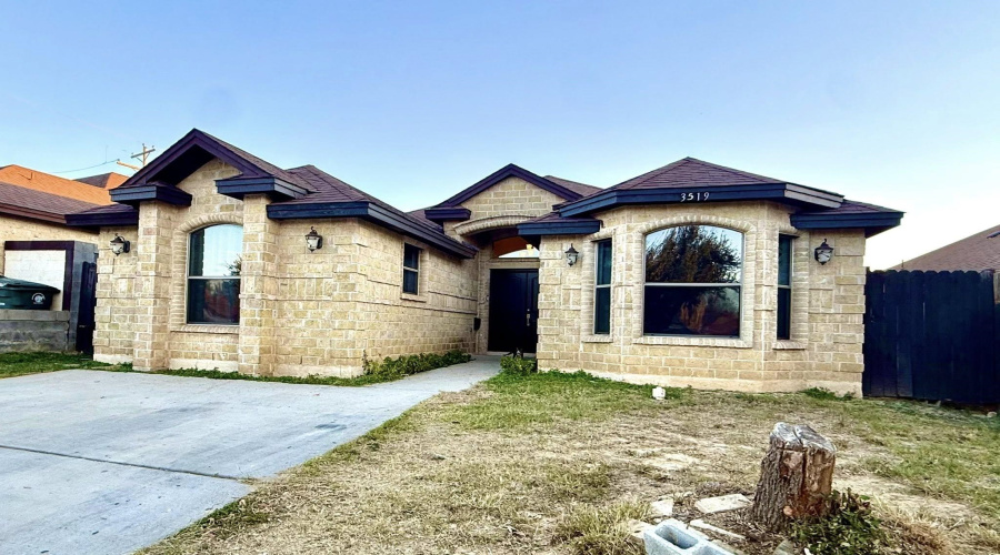3519 Aguanieve Dr., Laredo, Texas 78046, 4 Bedrooms Bedrooms, 7 Rooms Rooms,2 BathroomsBathrooms,Residential,For Sale,3519 Aguanieve Dr.,20260731