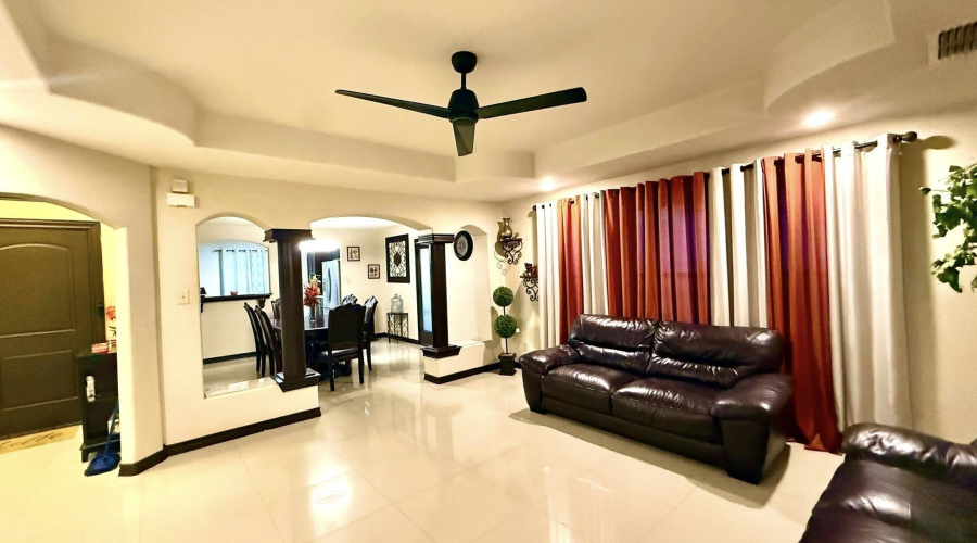 3519 Aguanieve Dr., Laredo, Texas 78046, 4 Bedrooms Bedrooms, 7 Rooms Rooms,2 BathroomsBathrooms,Residential,For Sale,3519 Aguanieve Dr.,20260731