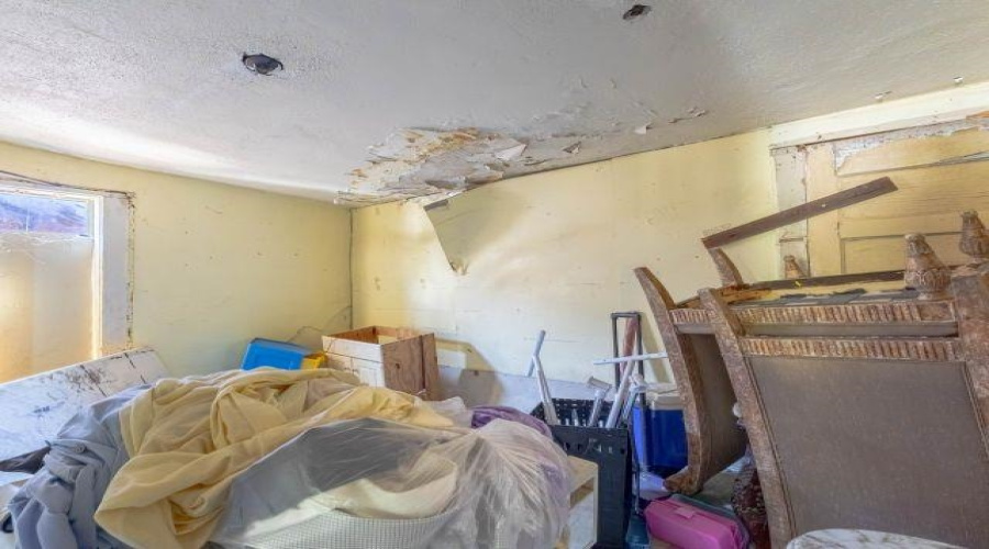 1610 Santa Maria Ave, Laredo, Texas 78040-3769, ,Residential,For Sale,1610 Santa Maria Ave,20260734