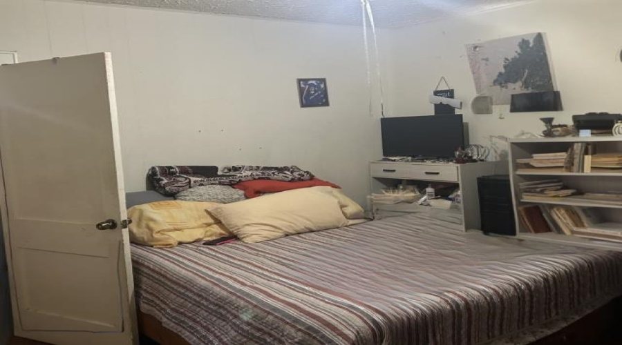 1519 Mier St, Laredo, Texas 78040-8742, 3 Bedrooms Bedrooms, 7 Rooms Rooms,2 BathroomsBathrooms,Residential,For Sale,1519 Mier St,20260739