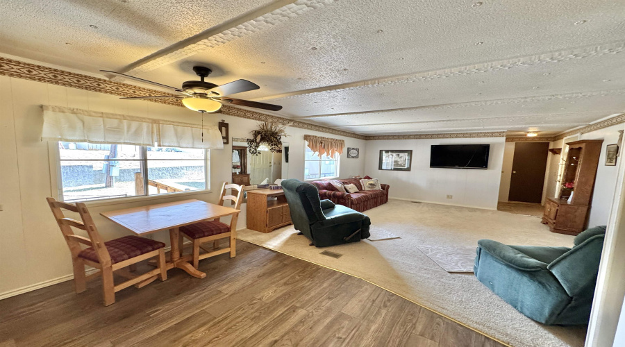 119 Road Runner St, Zapata, Texas 78076, 2 Bedrooms Bedrooms, 3 Rooms Rooms,2 BathroomsBathrooms,Residential,For Sale,119 Road Runner St,20260740