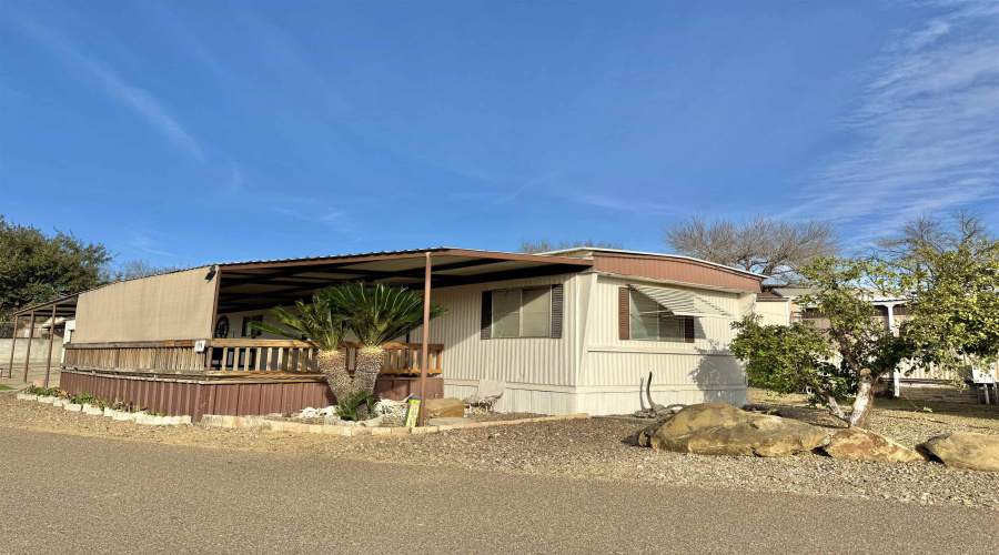 119 Road Runner St, Zapata, Texas 78076, 2 Bedrooms Bedrooms, 3 Rooms Rooms,2 BathroomsBathrooms,Residential,For Sale,119 Road Runner St,20260740