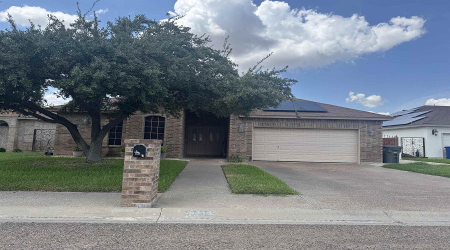 8710 Gentlewind Crt, Laredo, Texas 78045, 3 Bedrooms Bedrooms, 6 Rooms Rooms,2 BathroomsBathrooms,Residential,For Sale,8710 Gentlewind Crt,20254360