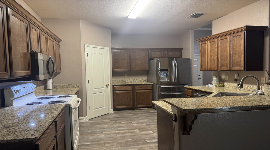 8710 Gentlewind Crt, Laredo, Texas 78045, 3 Bedrooms Bedrooms, 6 Rooms Rooms,2 BathroomsBathrooms,Residential,For Sale,8710 Gentlewind Crt,20254360