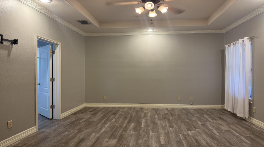 8710 Gentlewind Crt, Laredo, Texas 78045, 3 Bedrooms Bedrooms, 6 Rooms Rooms,2 BathroomsBathrooms,Residential,For Sale,8710 Gentlewind Crt,20254360