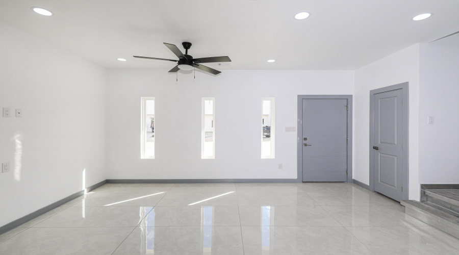 1011 Emerald Valley Dr., Laredo, Texas 78043, 3 Bedrooms Bedrooms, 6 Rooms Rooms,2 BathroomsBathrooms,Residential,For Sale,1011 Emerald Valley Dr.,20260742