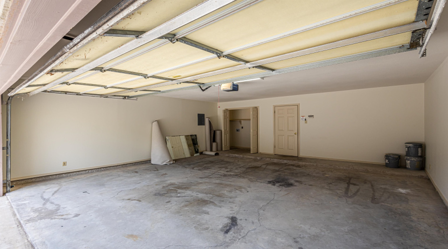 8801 McPherson Rd, LAREDO, Texas 78045, 3 Bedrooms Bedrooms, 6 Rooms Rooms,2 BathroomsBathrooms,Residential,For Sale,8801 McPherson Rd,20260745