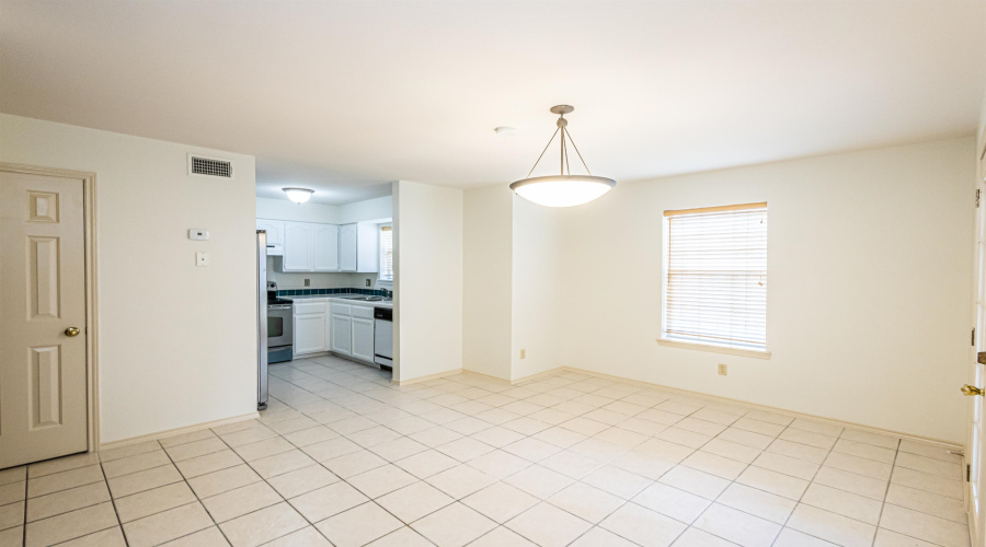 8801 McPherson Rd, LAREDO, Texas 78045, 3 Bedrooms Bedrooms, 6 Rooms Rooms,2 BathroomsBathrooms,Residential,For Sale,8801 McPherson Rd,20260745