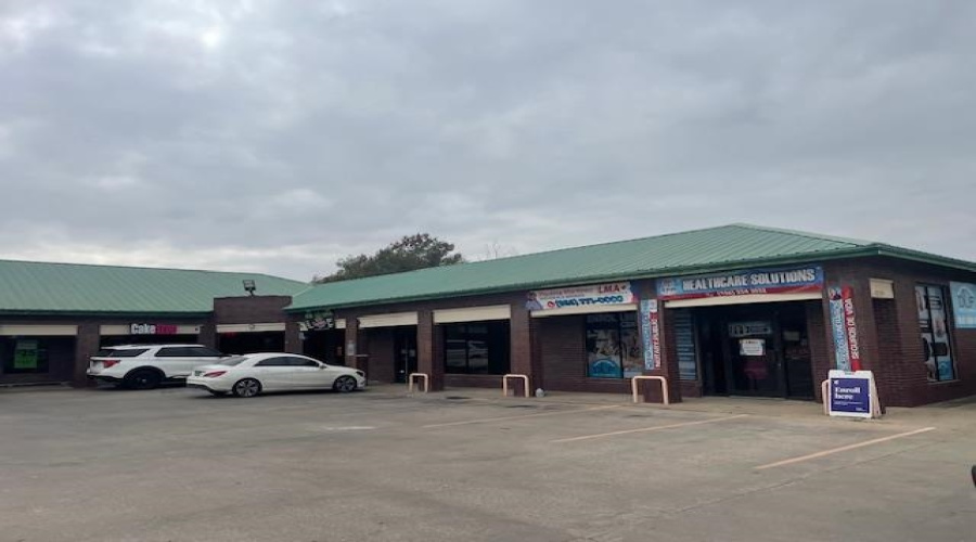 1219 Chihuahua St, Laredo, Texas 78040, 6 Rooms Rooms,1 BathroomBathrooms,Commercial retail/office,For Sale,1219 Chihuahua St,20260754