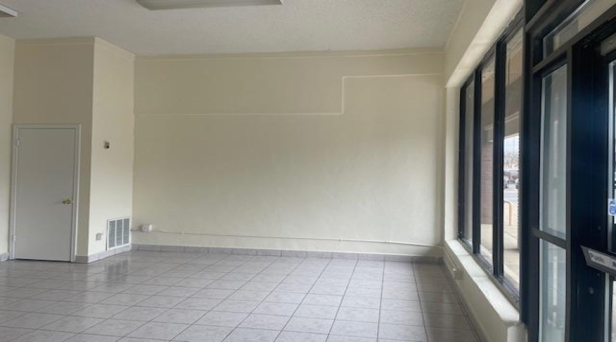 1219 Chihuahua St, Laredo, Texas 78040, 6 Rooms Rooms,1 BathroomBathrooms,Commercial retail/office,For Sale,1219 Chihuahua St,20260754