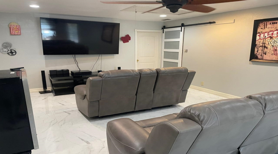 704 Muntjac Deer Ct, LAREDO, Texas 78045-4169, 3 Bedrooms Bedrooms, 7 Rooms Rooms,2 BathroomsBathrooms,Residential,For Sale,704 Muntjac Deer Ct,20253469