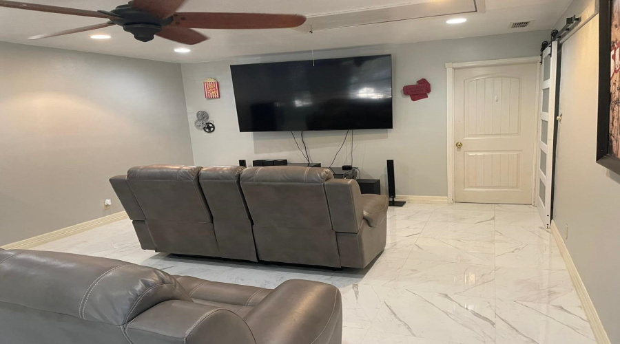 704 Muntjac Deer Ct, LAREDO, Texas 78045-4169, 3 Bedrooms Bedrooms, 7 Rooms Rooms,2 BathroomsBathrooms,Residential,For Sale,704 Muntjac Deer Ct,20253469