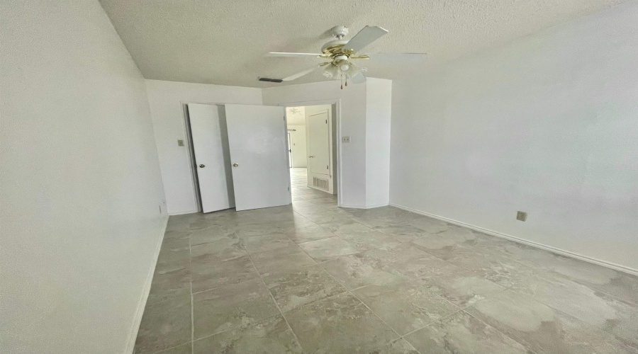 1205 International Blvd, Laredo, Texas 78045, 2 Bedrooms Bedrooms, 3 Rooms Rooms,2 BathroomsBathrooms,Residential,For Rent,1205 International Blvd,20260750