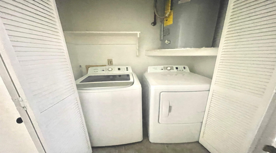 1205 International Blvd, Laredo, Texas 78045, 2 Bedrooms Bedrooms, 3 Rooms Rooms,2 BathroomsBathrooms,Residential,For Rent,1205 International Blvd,20260750