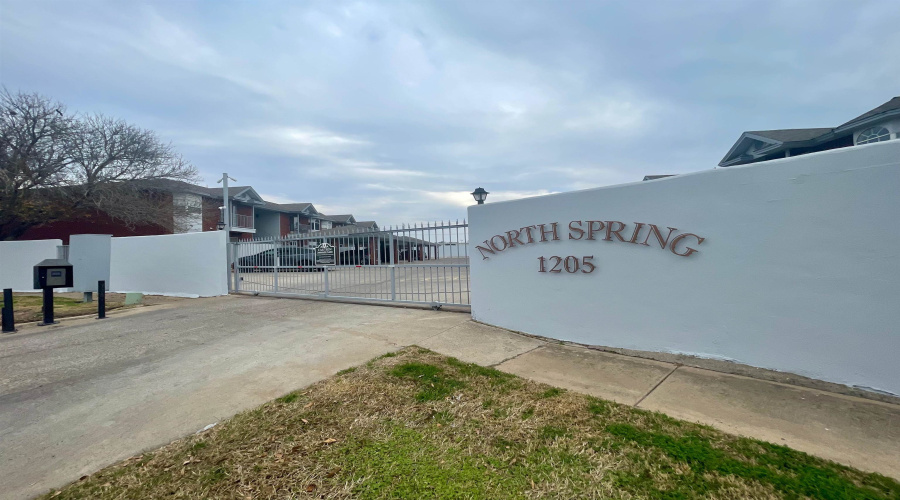 1205 International Blvd, Laredo, Texas 78045, 2 Bedrooms Bedrooms, 3 Rooms Rooms,2 BathroomsBathrooms,Residential,For Rent,1205 International Blvd,20260750