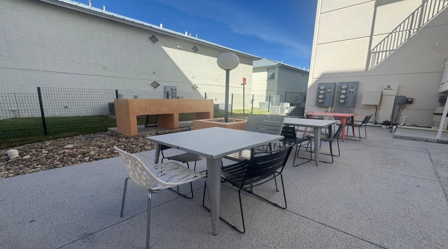 502 Shiloh Dr, Laredo, Texas 78045, 1 Bedroom Bedrooms, 3 Rooms Rooms,1 BathroomBathrooms,Residential,For Rent,502 Shiloh Dr,20260752