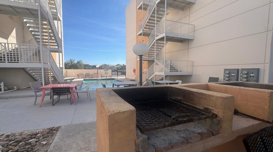 502 Shiloh Dr, Laredo, Texas 78045, 2 Bedrooms Bedrooms, 4 Rooms Rooms,1 BathroomBathrooms,Residential,For Rent,502 Shiloh Dr,20260753