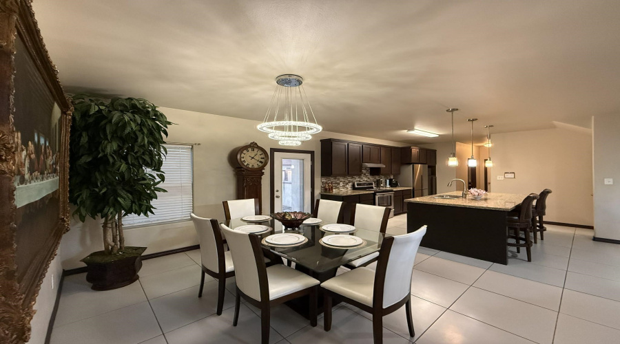 216 John Irving Dr., Laredo, Texas 78041, 3 Bedrooms Bedrooms, 7 Rooms Rooms,2 BathroomsBathrooms,Residential,For Sale,216 John Irving Dr.,20260755